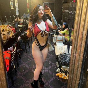 image 7 in stripselfies gallery