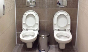 image 8 in tien toiletten gallery