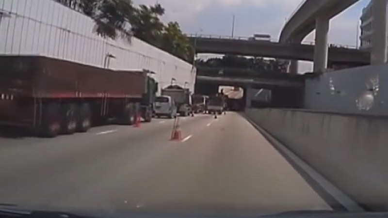 En dan komt u plots een zwalpende vrachtwagen tegen (video)