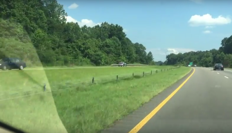 Agent neemt ontslag na dit sterk staaltje verkeershooliganisme (video)