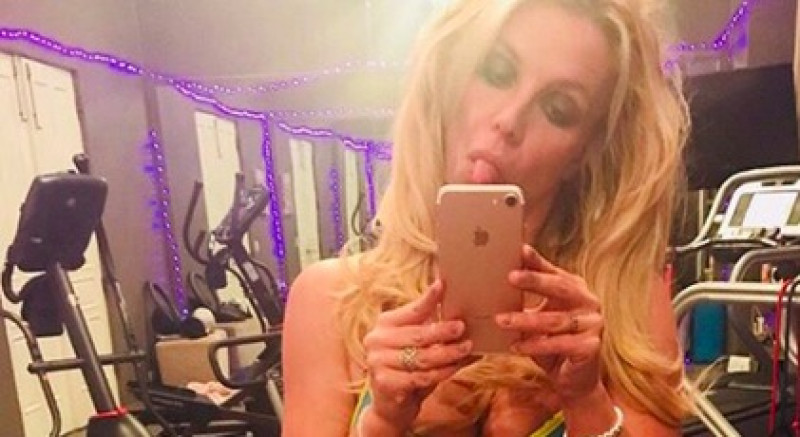 Britney Spears toont ons haar afgetraind lijf (foto’s)