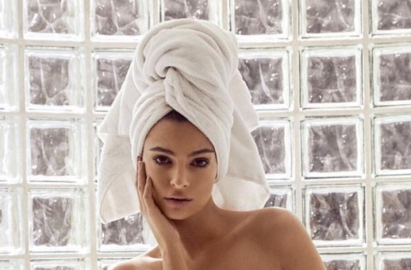 Ook Emily Ratajkowski’s moeder was vroeger een bom (foto)