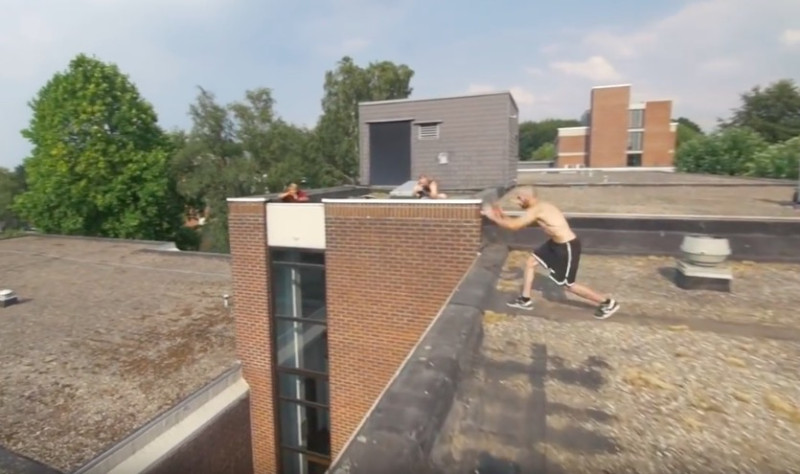 Spiderman zet Waalse stad op stelten (video)