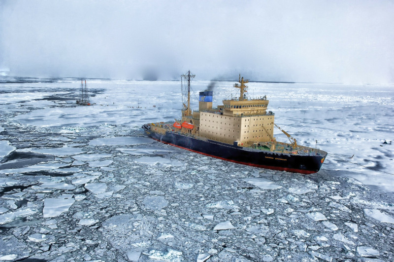 Poolijs smelt, strijd om Arctica barst los