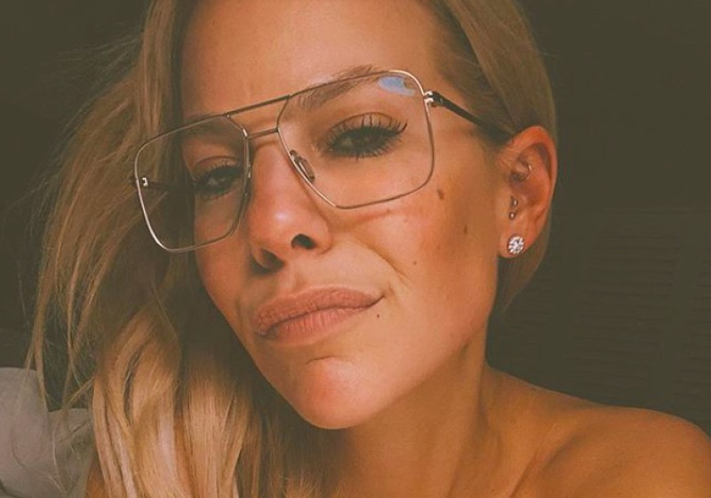 Eline De Munck: “Buiten zonder broek” (foto)