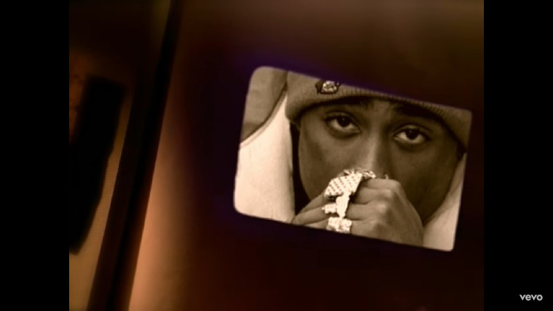 Rapper Tupac duikt opnieuw op (foto)