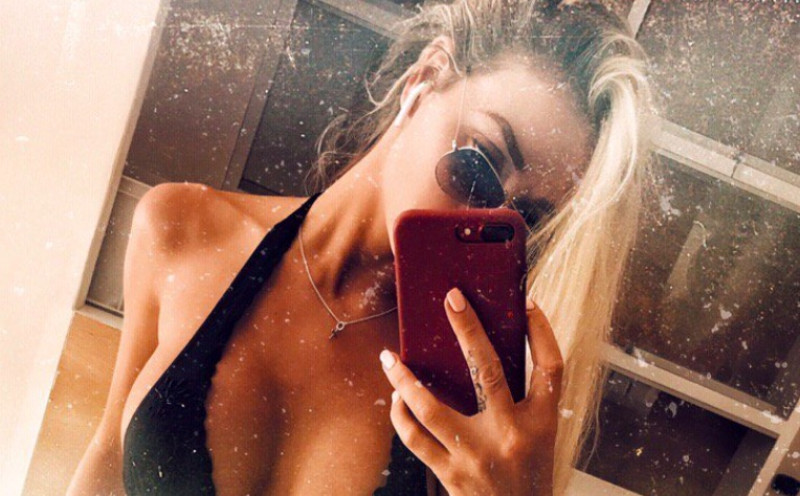 Marta toont ons trots haar rondingen (foto’s)