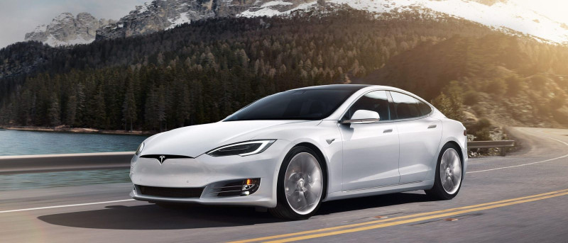 “Tesla die record moet verpulveren, wordt opgeladen met diesel”