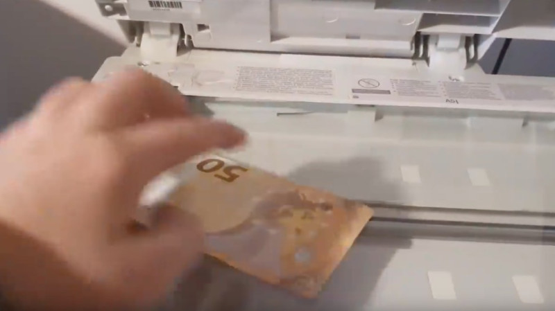 Kerel wil geld kopiëren en dan gebeurt er dit (video)