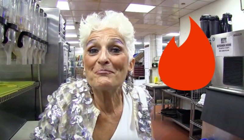 Tinder-bomma: “Als je maar één man hebt, heb je altijd een lul in bed”