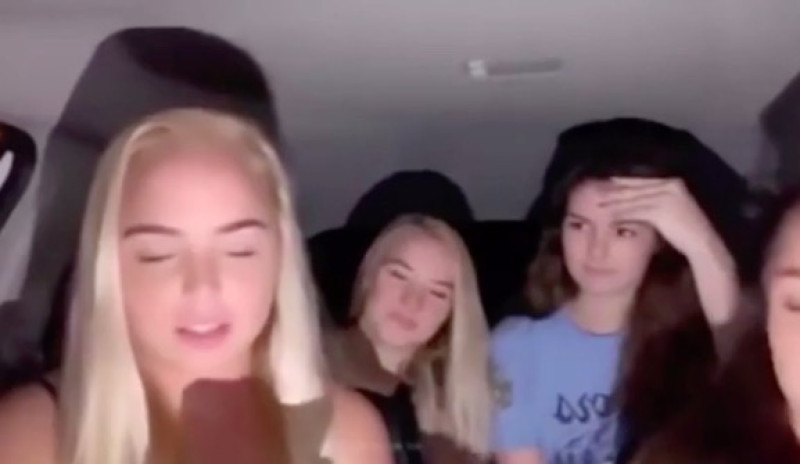 Blondje wil d’r vriendje terug en dan krijgt ze dit (video)