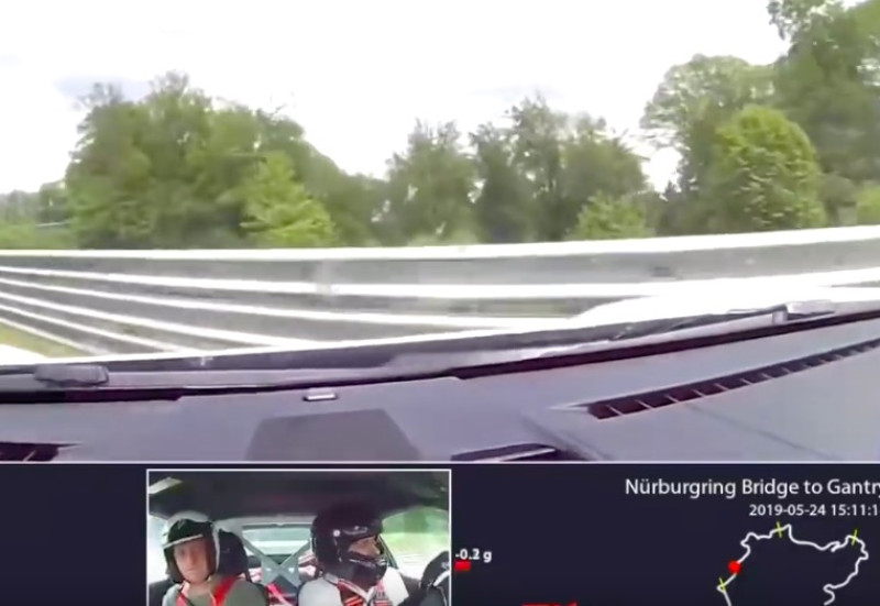 Porsche-bestuurder heeft ‘hoerenchance’ op de Nürburgring (video)
