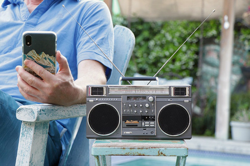 Bluetooth-speakers vermomd als boombox uit de jaren 80 (video)