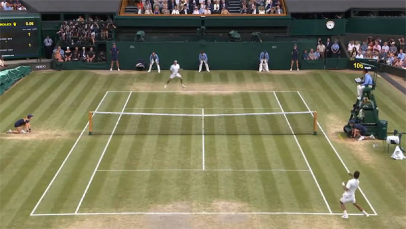 Federer laat een poepje ruiken aan... Federer (video)