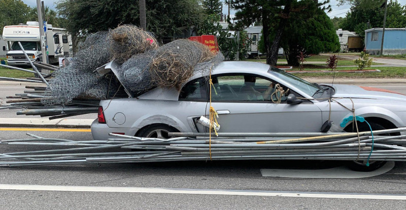 Deze chauffeur vervoert wel een zeer speciale lading