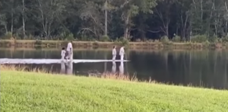 Kayne West kan over water lopen (video)