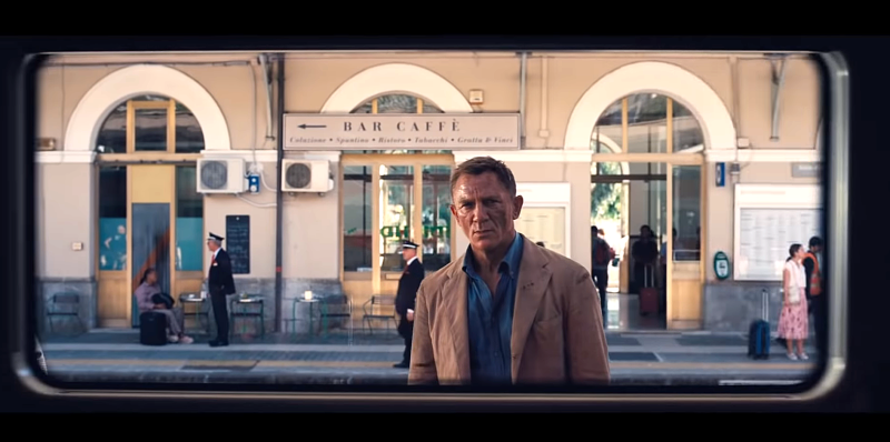 Première Bond-film nog maar eens uitgesteld (video)