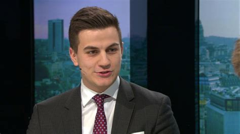 Politicus Dries Van Langenhove richt ALFA MEDIA op