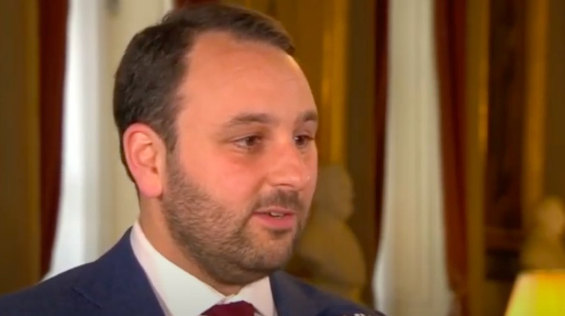 Kamerlid Freilich (N-VA) wil volledige transparantie over mondmaskers van Avrox