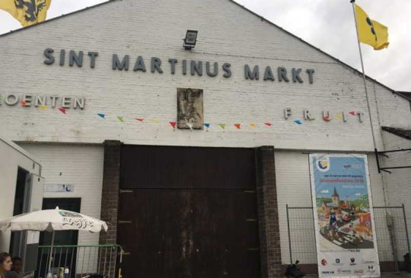 In de Druivenstreek hebben de marktkramers voorrang op de risicopatiënten