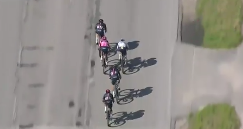 Een nooit geziene tussensprint van Bernal en Evenepoel (video)