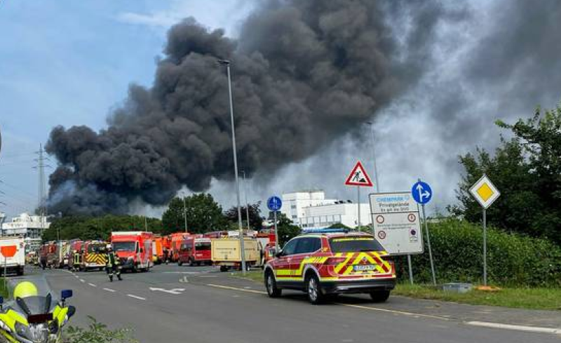 Ontploffing in Duits Chempark: een dode en meerdere gewonden