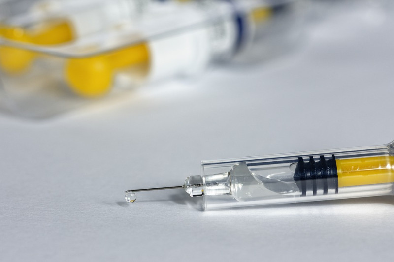“Overlijdens na vaccin zouden vaker onderzocht moeten worden”