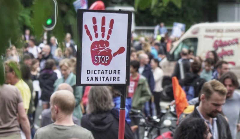 Duizenden op straat in Brussel tegen ‘gezondheidsdictatuur’