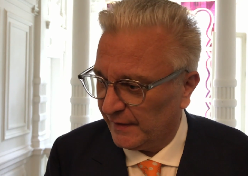 Prins Laurent: “Claire is het kotsbeu!”