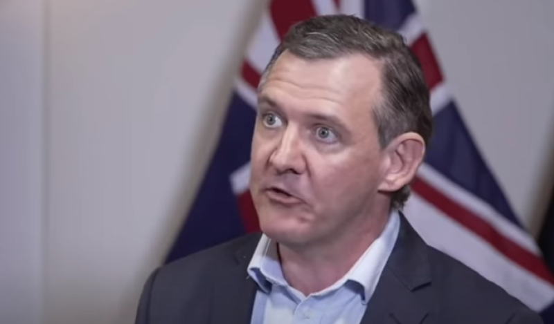 Ontketende Australische politicus ziet vaccinatiedwang als ultieme doel