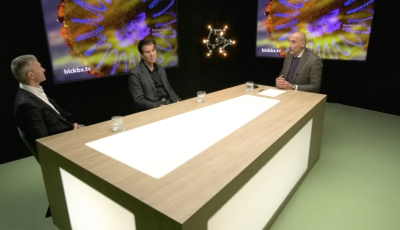 “Een PCR-test is geen middel om te bepalen of iemand besmettelijk is” (video)