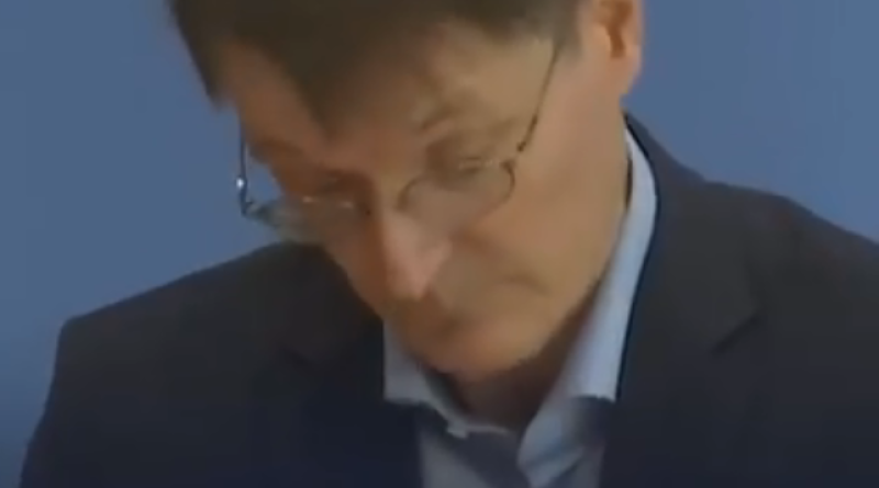 Weet iemand wat minister Lauterbach overkwam tijdens de persconferentie?