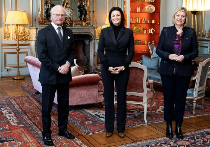 Corona of niet: kamervoorzitster Tillieux en senaatsvoorzitster D’Hose bij Zweedse koning