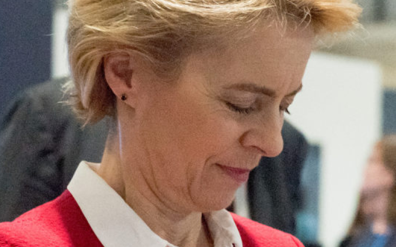 Von der Leyen wil coronavaccin verplichten