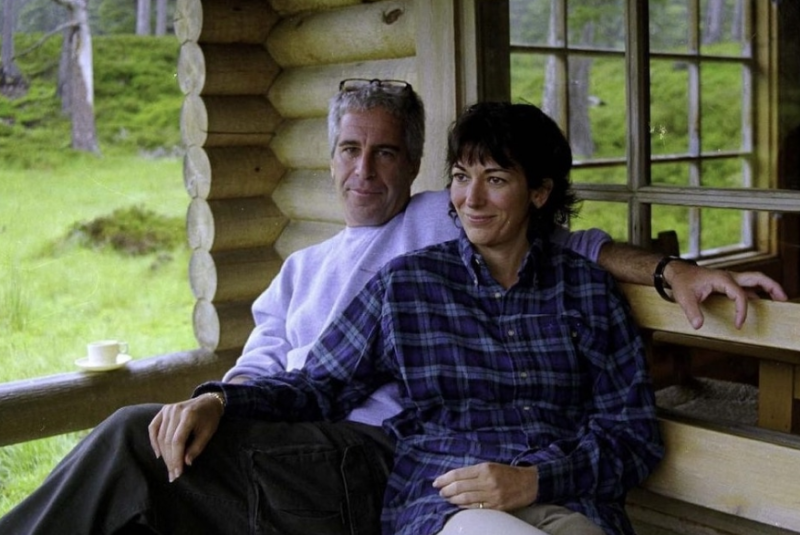 Hoe het proces van Ghislaine Maxwell doet denken aan ‘onze’ roze balletten
