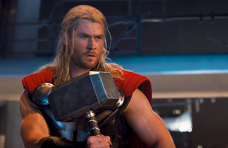 Marvel-schrijvers maken hamer van Thor vrouwelijk (foto's)