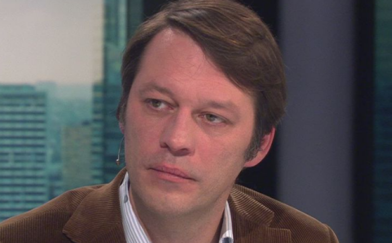 Ex-medewerker Verhofstadt: “Mens is te dom voor wereldwijde samenzwering”