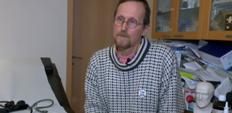 Geschorste Brusselse huisarts Eric Beeth: “Coronavaccin is geen vaccin”