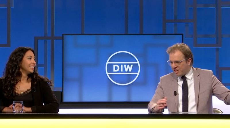 Vaccinatieporno: de pre-hypochondrische Danira is geboosterd!