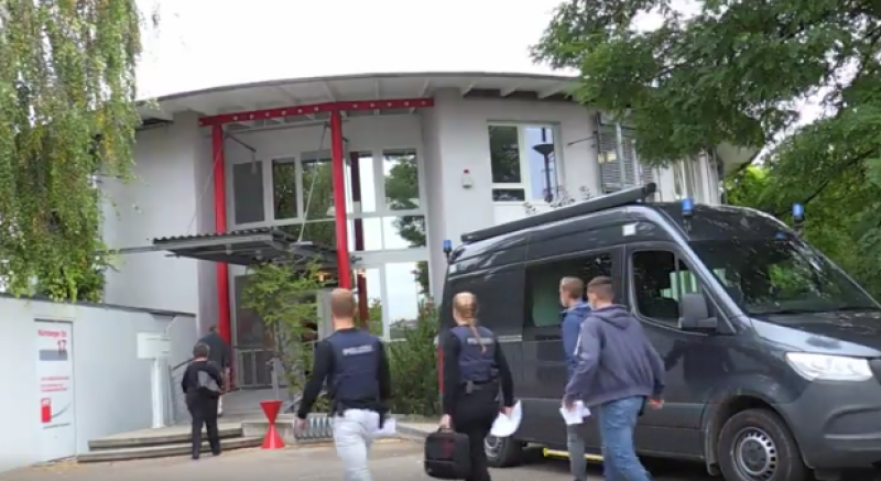 Politie neemt bloed af bij Duitse burgers om na te gaan of ze antistoffen hebben tegen corona