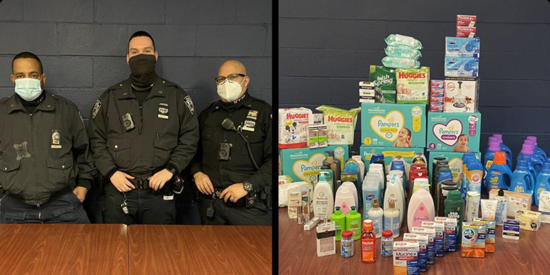 Politie poseert trots naast in beslag genomen pampers