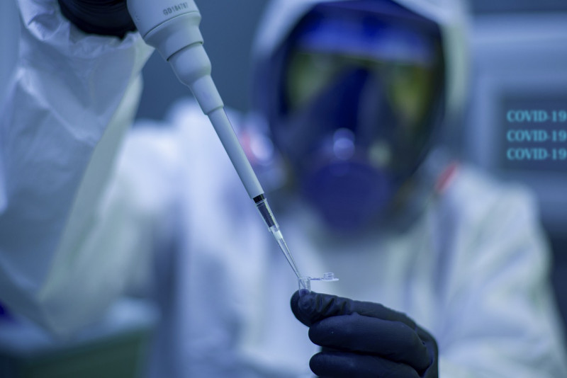 “Belgisch parlement buitenspel gezet door lobbyist van vaccinindustrie”