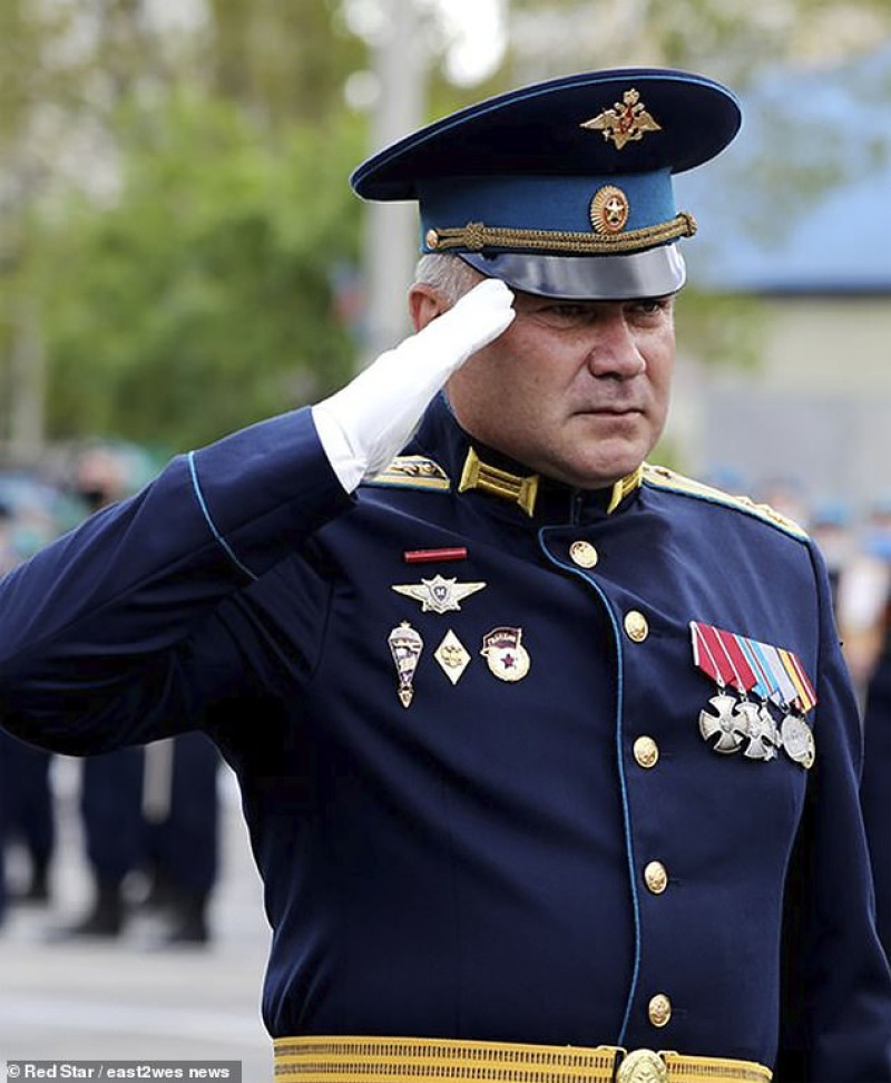 Pravda: Russische generaal Sukhovetsky gedood in Oekraïne