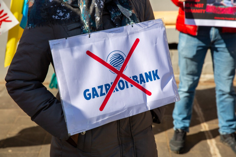 Oekraïnecrisis: directeur van Gazprombank neemt ontslag uit protest