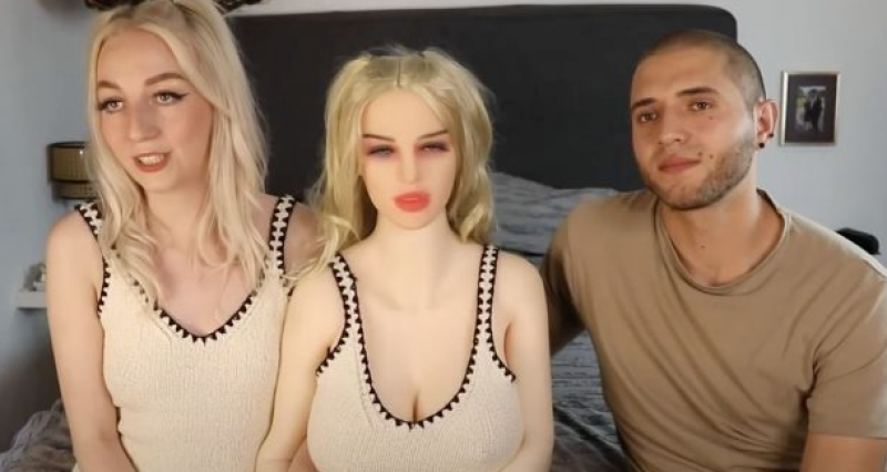 Man doet het met look-a-like pop telkens vrouwlief geen zin heeft (video)