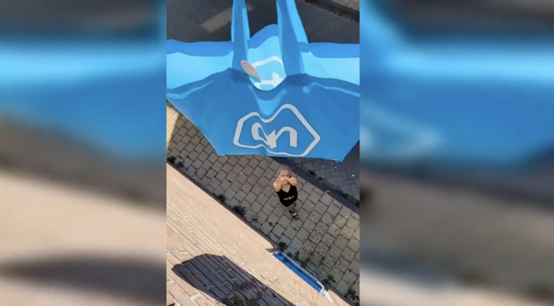 Hoezo, vrouwen hebben geen humor? (video)