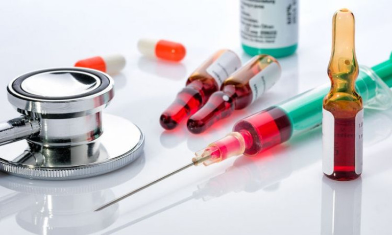 Egyptenaren laten nu mix van antibiotica, pijnstillers en hormonen inspuiten tegen corona
