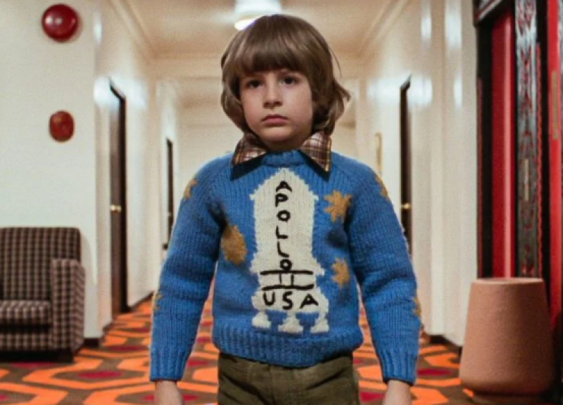 De trui van Danny moet bewijzen dat Kubrick maanlanding op aarde filmde