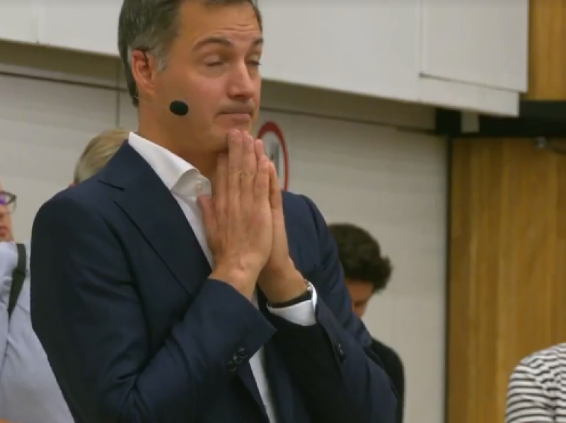 Premier De Croo: “Ons asielsysteem kraakt”