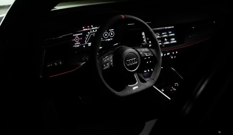 Met de Audi RS3 knal je naar 300 km/u